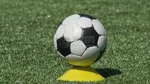 38岁韩德君常规赛缺席一场便入选MVP候选，备受瞩目